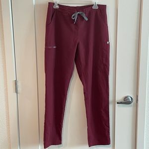 Figs skinny scrub pants in burgundy